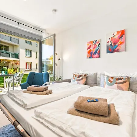 Relaxrefugium Ber - Terrasse, Tiefgarage Und Komfort Fuer Bis Zu 5 Gaeste