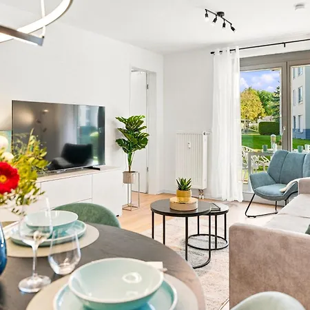 Relaxrefugium Ber - Terrasse, Tiefgarage Und Komfort Fuer Bis Zu 5 Gaeste Apartment